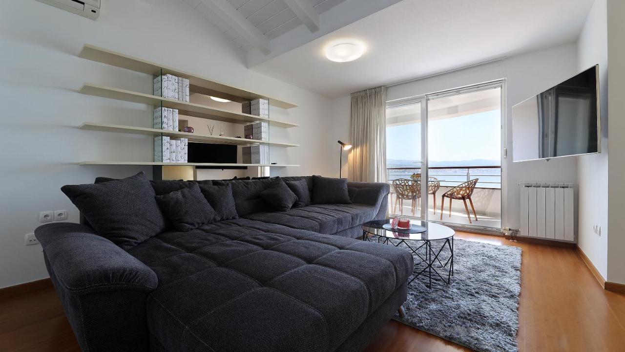Apartment Sea View In